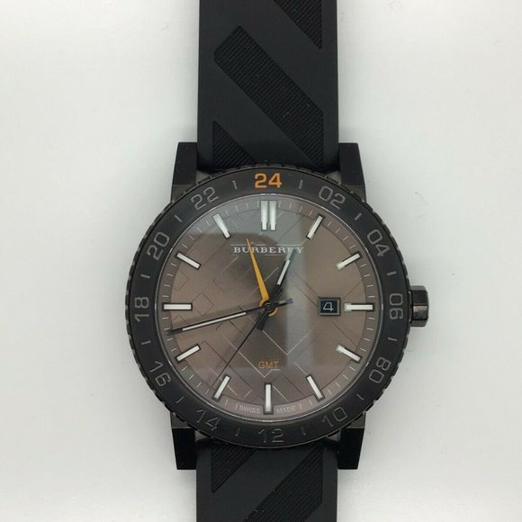 NWT BURBERRY THE NEW CITY GMT BLACK SILICONE WATCH - Picture 1 of 6